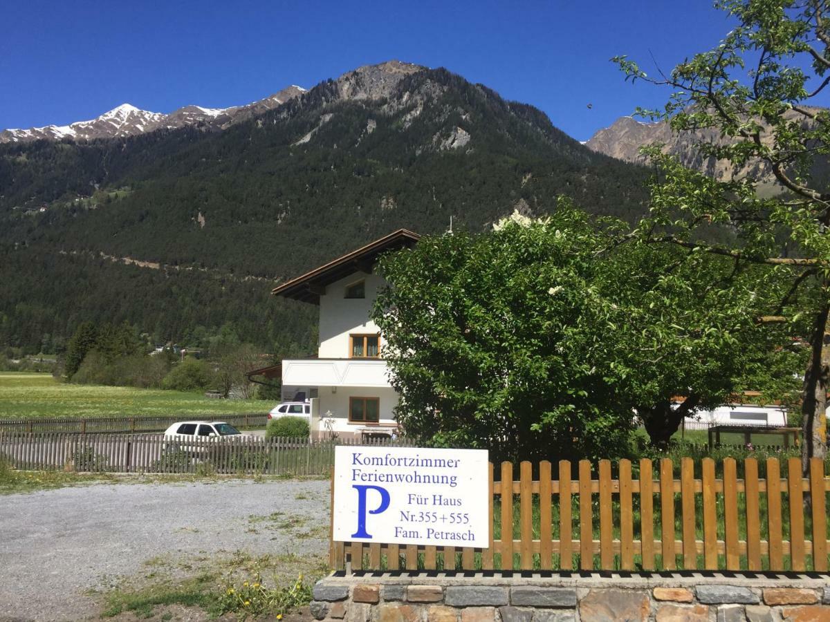 Haus-Nummer 355 Bei Renate & Roland プフンツ エクステリア 写真